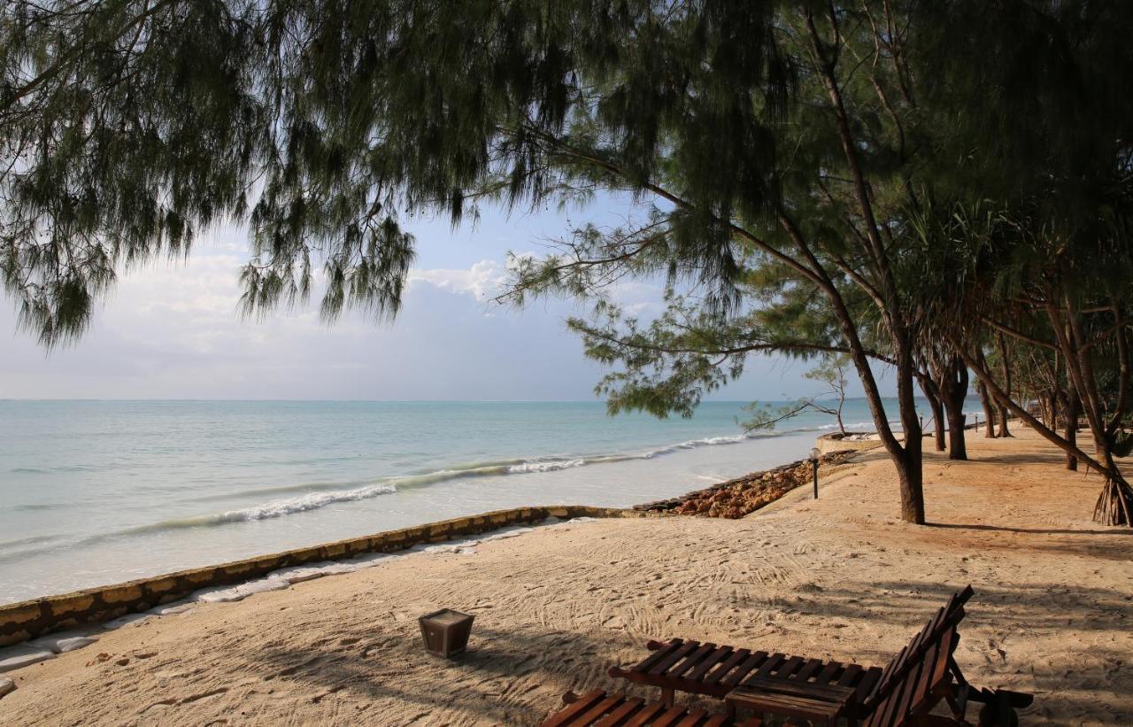 Sultan Sands Island & Hotel