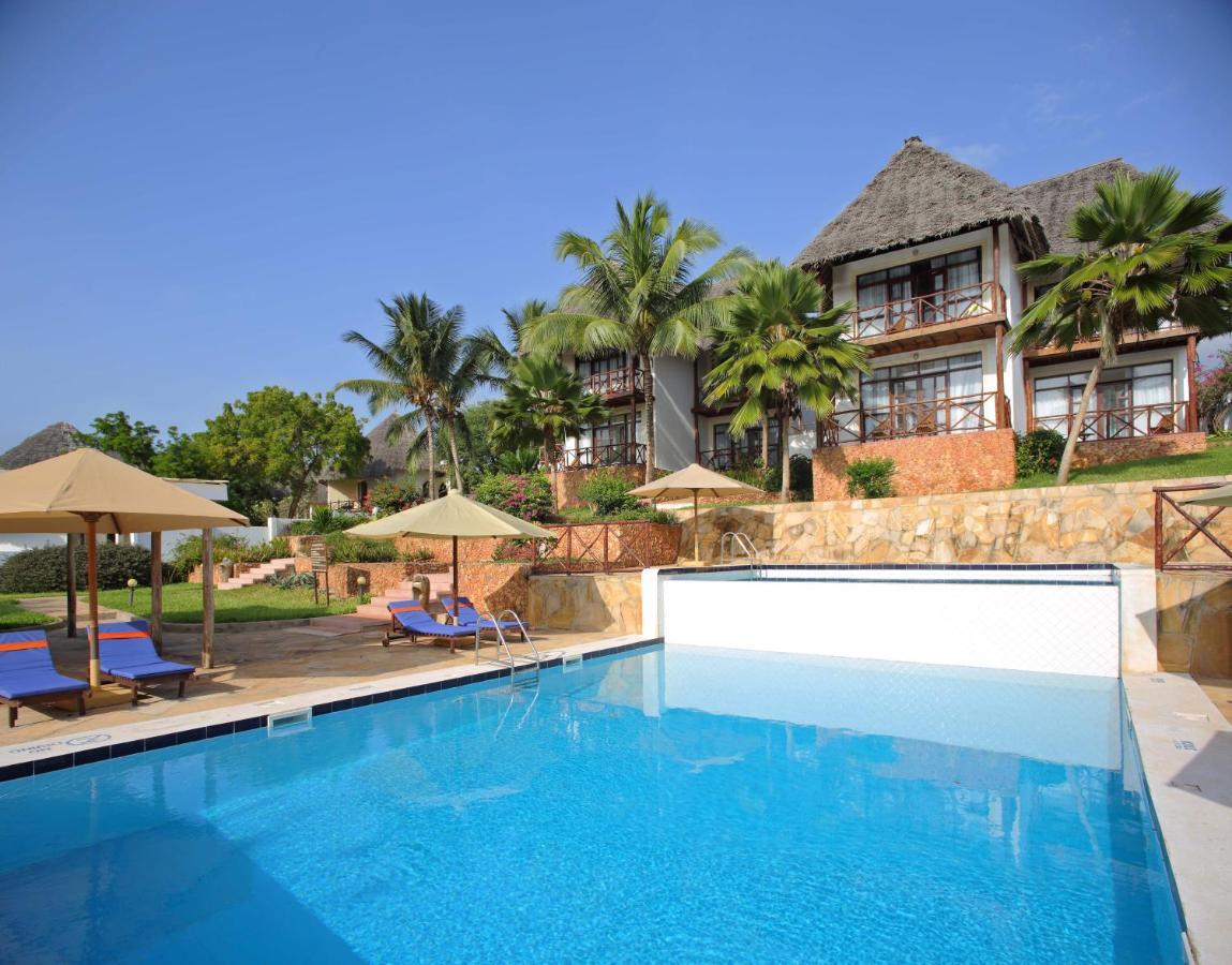 Sultan Sands Island & Hotel