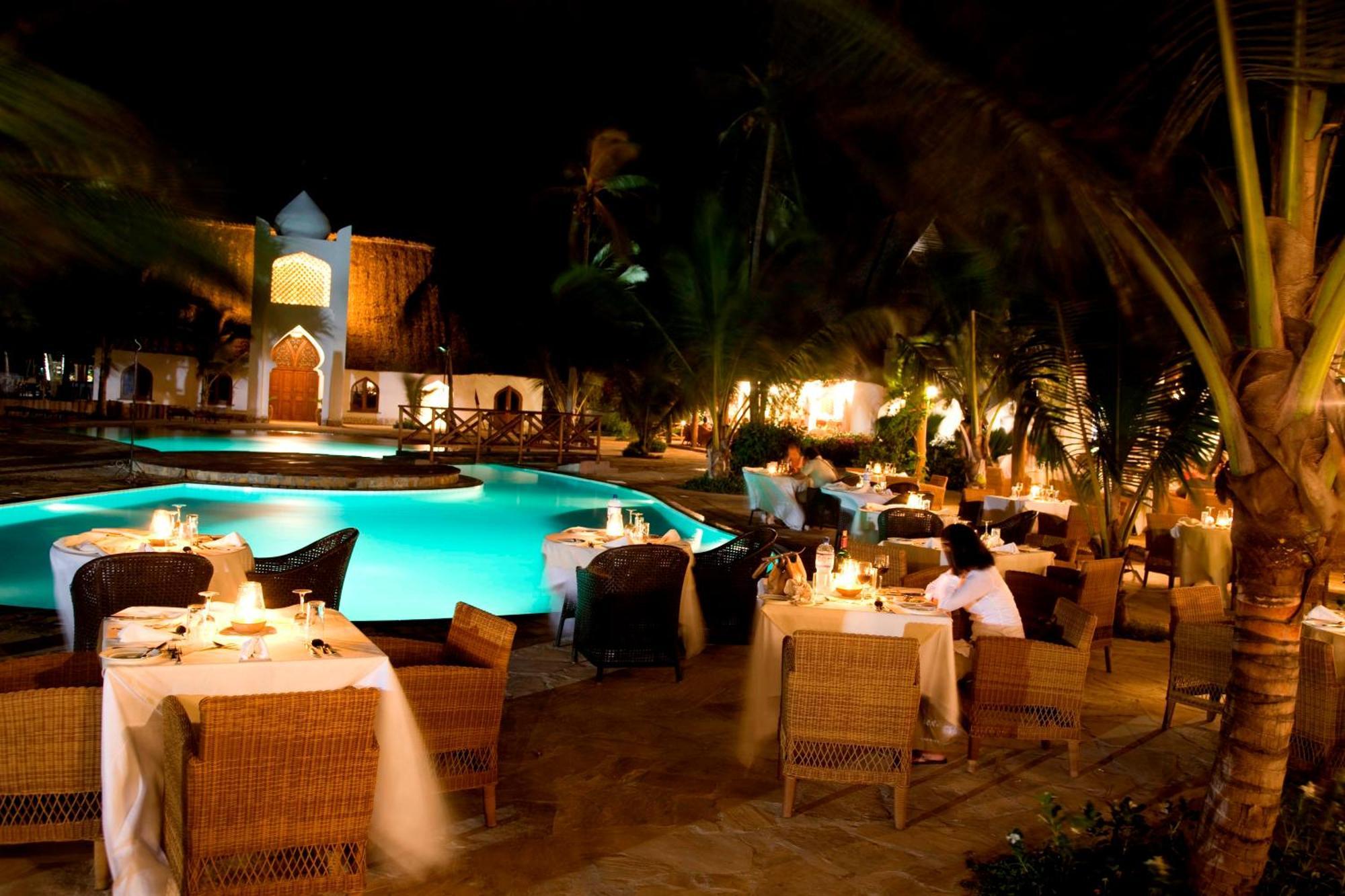 Sultan Sands Island & Hotel